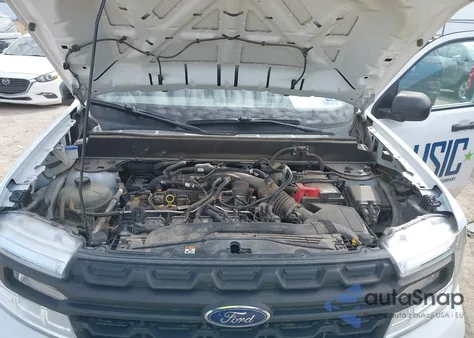 2022 Ford Maverick Xl z USA, uszkodzony, nr VIN 3FTTW8E95NRA36761